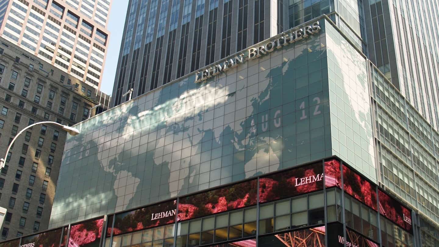 Fachada do antigo prédio do Lehman Brothers em Times Square, Nova York