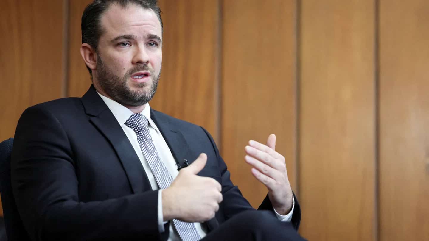 O ministro da Fazenda, Dario Durigan, em evento